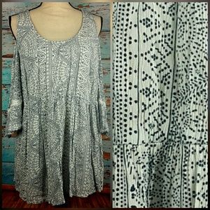 torrid Tops - torrid cold shoulder tunic patterned top sz 1 torrid Tops - torrid cold shoulder tunic patterned top sz 1